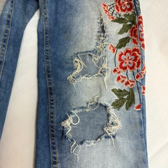 Yonder’s Embroidered Jeans Distressed Size 29 Skinny Floral Whimsygoth **READ**‎ - Picture 14 of 16